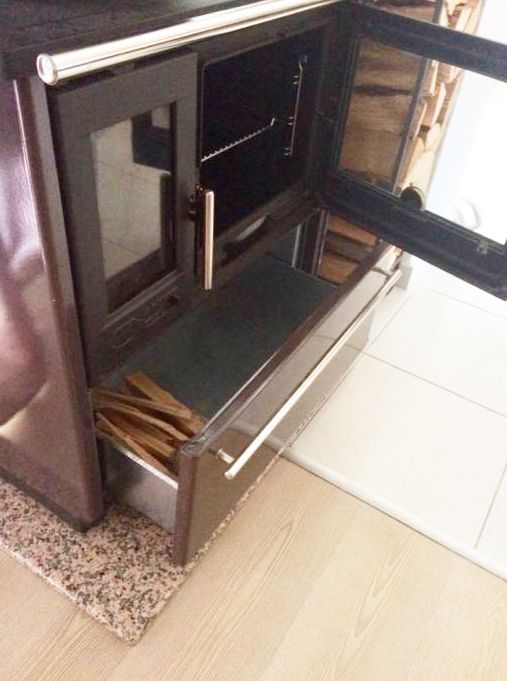 Опалювально-варильна піч Plamen Termo Glas коричнева — кухонна піч з плитою для обігріву і приготування їжі